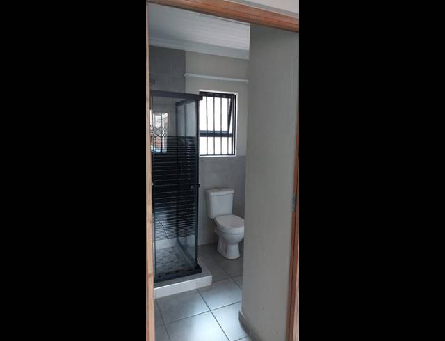 1 BEDROOM PROPERTY TO RENT IN BOKSBURG WEST